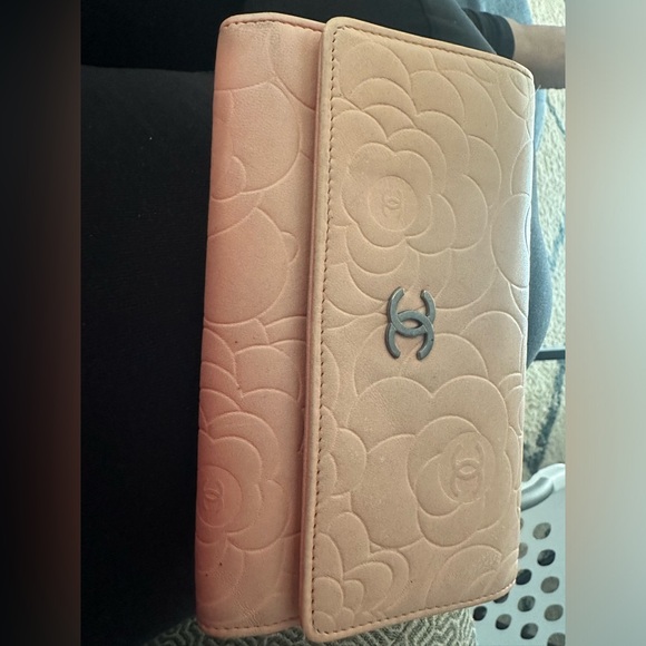 Chanel Wallet - Picture 2 of 8